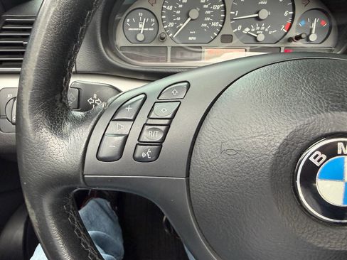 Used 2005 BMW 325Ci Convertible image 32