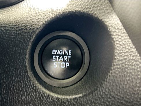 Used 2024 Toyota Corolla Cross LE image 24