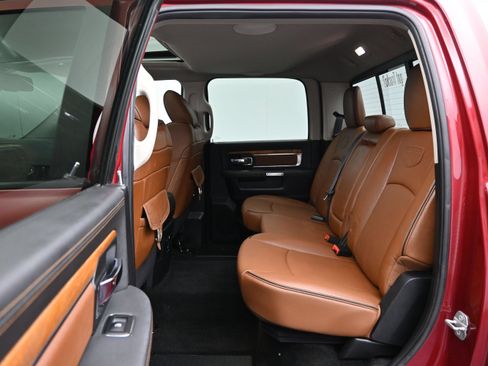 Used 2015 RAM 2500 Longhorn w/ Convenience Group AWD/4WD image 11