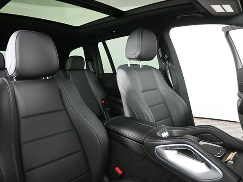 Used 2025 Mercedes-Benz GLS 450 4MATIC image 22