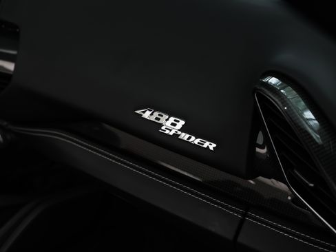 Used 2018 Ferrari 488 Spider RWD image 31