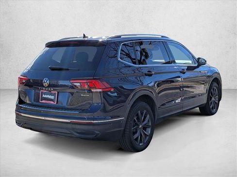Used 2022 Volkswagen Tiguan SE image 5