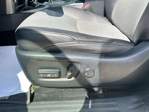 Used 2017 Toyota 4Runner SR5 Premium AWD/4WD image 37