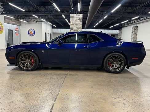 Used 2016 Dodge Challenger SRT Hellcat RWD image 4