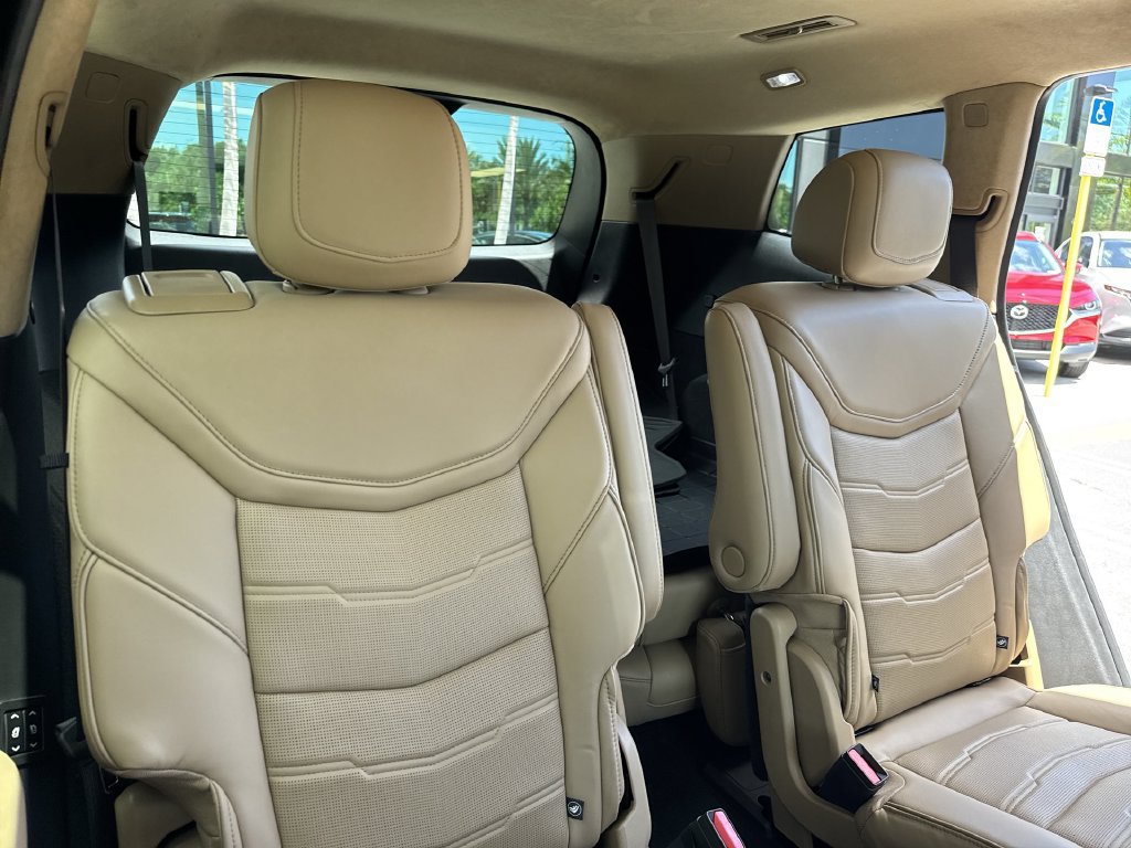 Used 2024 Cadillac XT6 Sport w/ Platinum Package AWD/4WD image 46