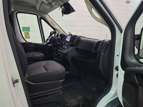 Used 2025 RAM ProMaster 2500 w/ U-Haul Equipment Group FWD image 7