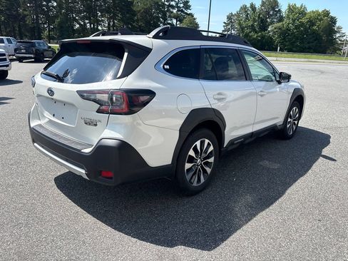 Used 2024 Subaru Outback Limited AWD/4WD image 10