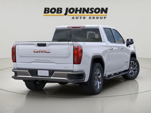 New 2026 GMC Sierra 1500 SLT AWD/4WD image 3