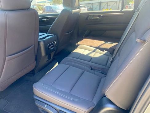 Used 2025 Chevrolet Suburban LS AWD/4WD image 21