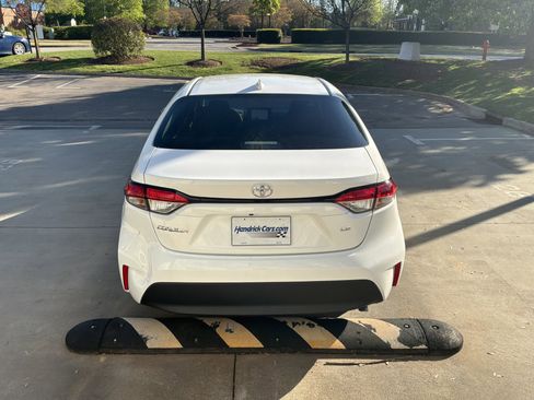 Used 2026 Toyota Corolla LE image 10