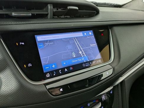 Certified 2022 Cadillac XT5 Premium Luxury image 6