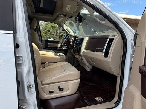 Used 2016 RAM 2500 Laramie w/ Convenience Group AWD/4WD image 19