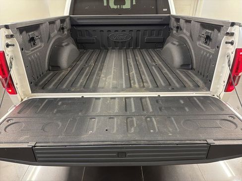 Used 2016 Ford F150 Platinum w/ Equipment Group 701A Luxury AWD/4WD image 39