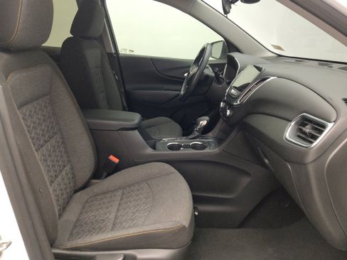 Used 2022 Chevrolet Equinox LT image 21