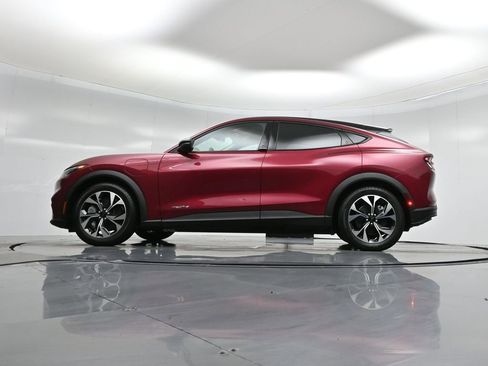 Certified 2025 Ford Mustang Mach-E Select image 54