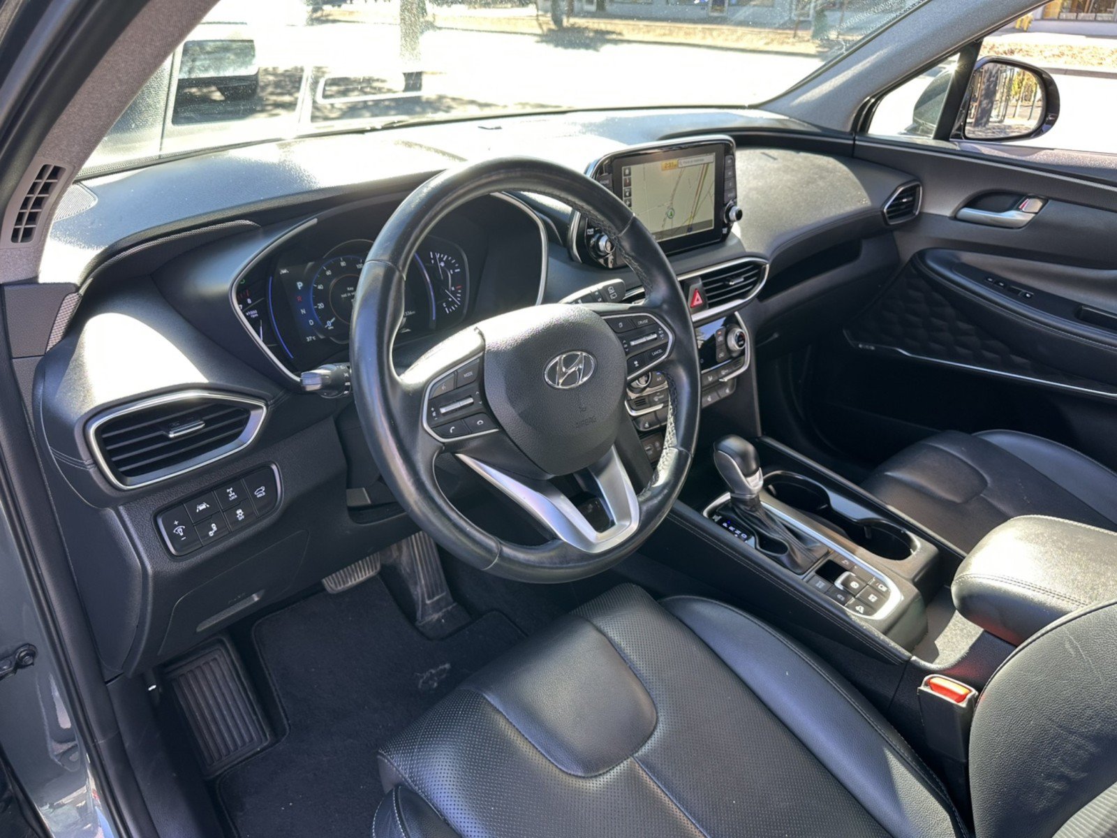 Used 2020 Hyundai Santa Fe Limited AWD/4WD image 18
