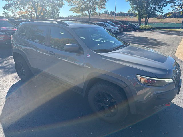 Used 2019 Jeep Cherokee Trailhawk w/ Comfort/Convenience Group AWD/4WD image 9