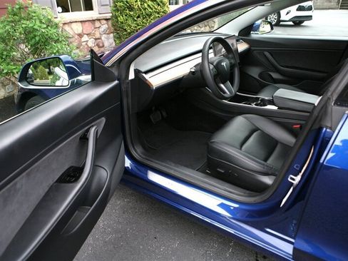 Used 2020 Tesla Model 3 Long Range AWD/4WD image 9