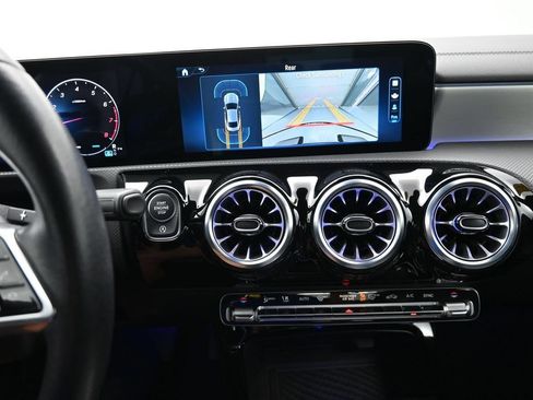 Used 2025 Mercedes-Benz CLA 250 image 24
