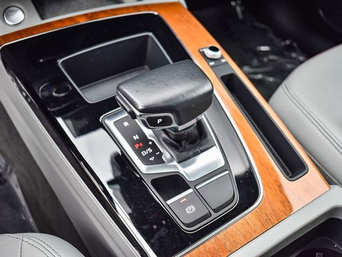 Used 2022 Audi Q5 2.0T Premium w/ Convenience Package image 20