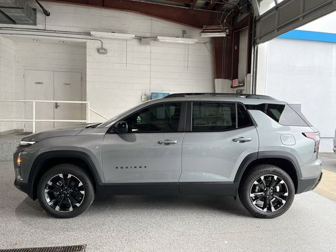 New 2026 Chevrolet Equinox RS FWD image 5