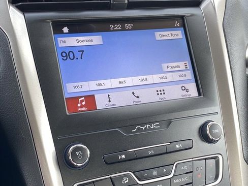 Used 2019 Ford Fusion SEL image 19