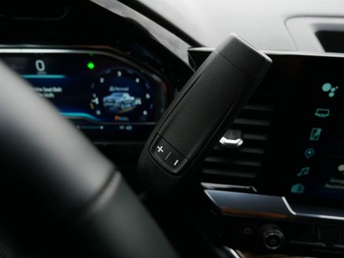 Used 2023 Chevrolet Silverado 1500 LT image 27