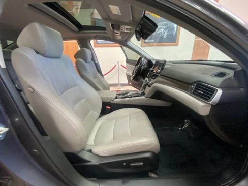 Used 2020 Honda Accord Touring image 21