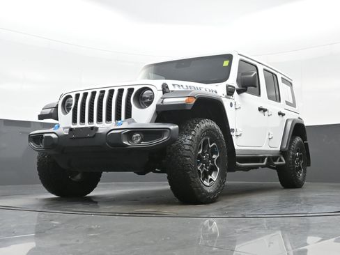 Used 2022 Jeep Wrangler Unlimited Rubicon 4xe w/ Cold Weather Group AWD/4WD image 27