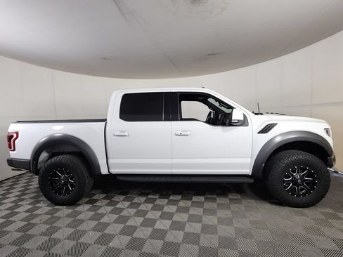 Used 2018 Ford F150 Raptor w/ Equipment Group 802A Luxury AWD/4WD image 8