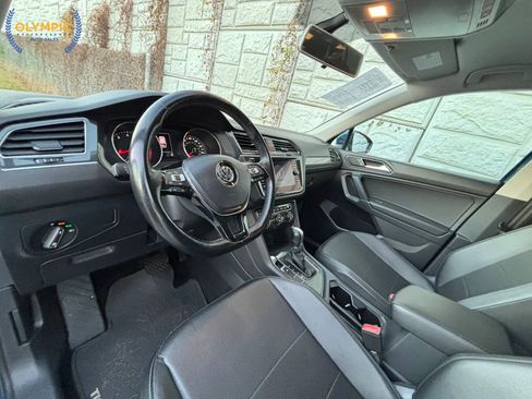 Used 2018 Volkswagen Tiguan SE image 17