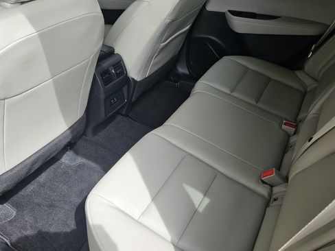 Used 2023 Nissan Rogue SV w/ SV Premium B Package FWD image 12