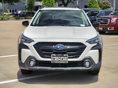 Used 2025 Subaru Outback Onyx Edition AWD/4WD image 2