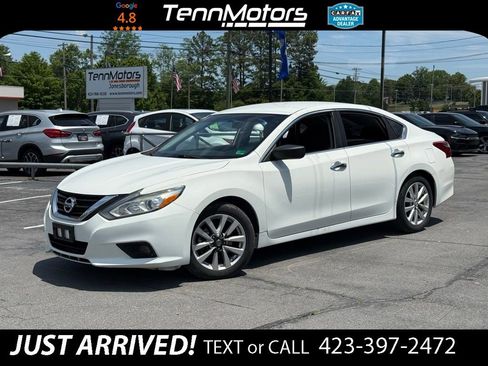 Used 2018 Nissan Altima 2.5 SV FWD image 1