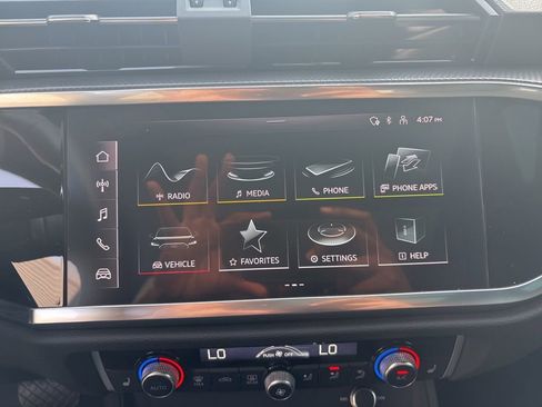 Used 2025 Audi Q3 2.0T Premium w/ Black Optic Sport Package image 20