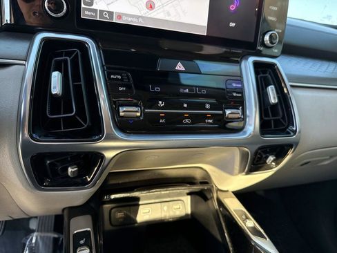 Used 2022 Kia Sorento SX image 31