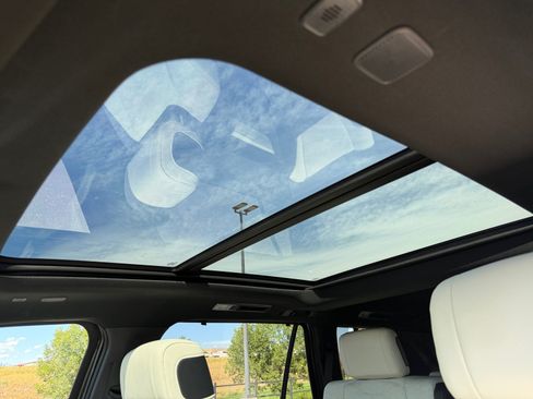 Used 2024 Toyota Sequoia Capstone AWD/4WD image 31