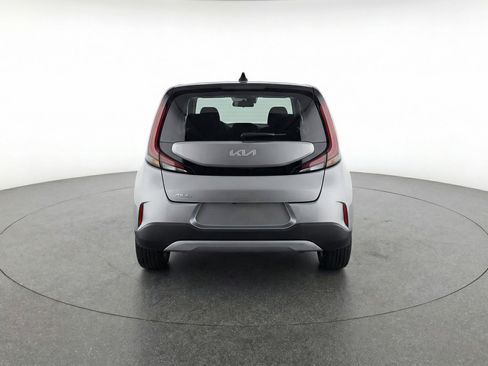 Used 2025 Kia Soul LX w/ LX Technology Package image 7