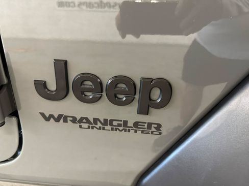 Used 2022 Jeep Wrangler Unlimited Sport AWD/4WD image 80