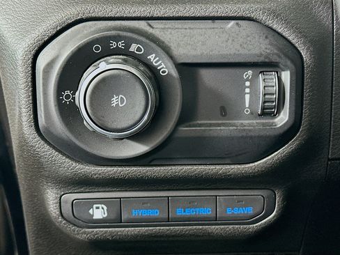 Used 2023 Jeep Wrangler Unlimited w/ Sun & Screen Package AWD/4WD image 16
