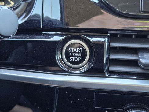 Used 2024 Nissan Pathfinder SL image 26