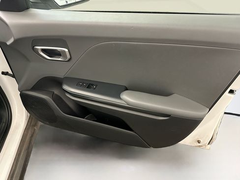 Used 2025 Kia K4 FWD image 33