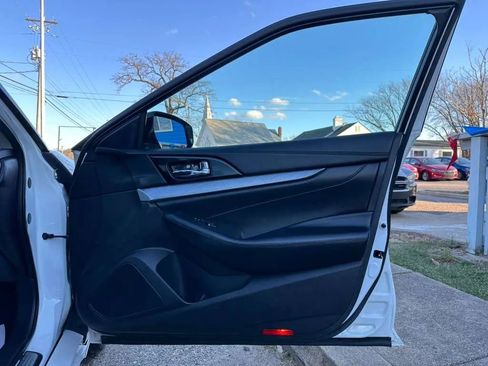 Used 2017 Nissan Maxima 3.5 S image 16