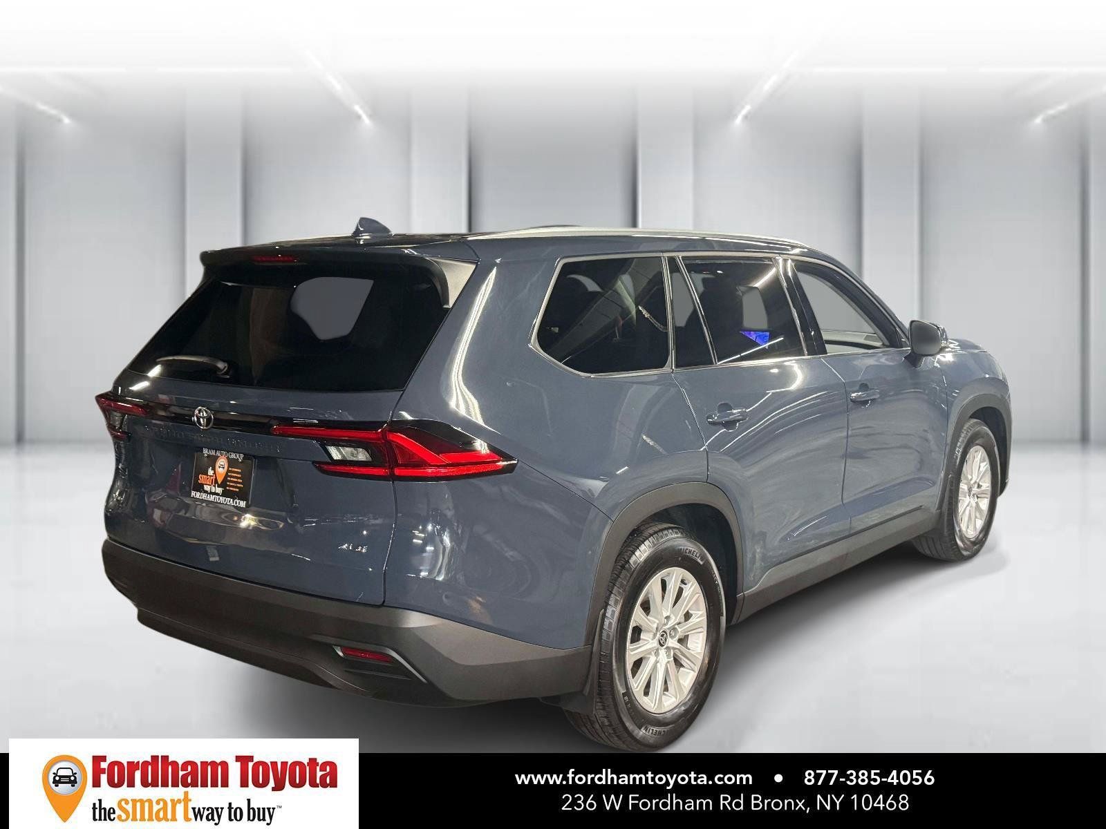 Used 2024 Toyota Grand Highlander AWD image 7