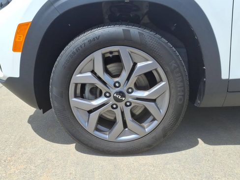 Used 2024 Kia Seltos S AWD/4WD image 4