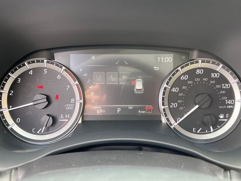 New 2025 Toyota Highlander XLE FWD image 27