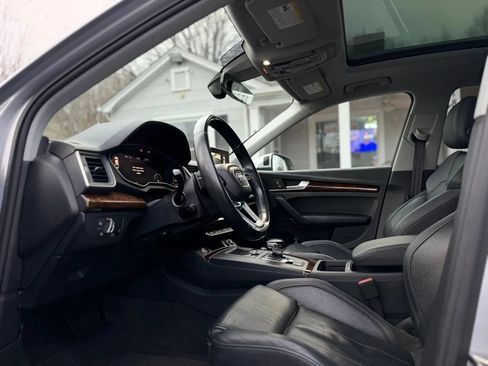 Used 2018 Audi Q5 2.0T Premium Plus w/ Premium Plus Package AWD/4WD image 10