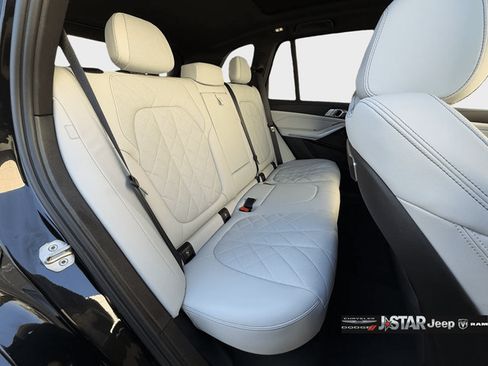 Used 2024 BMW X5 sDrive40i w/ M Sport Package RWD image 28