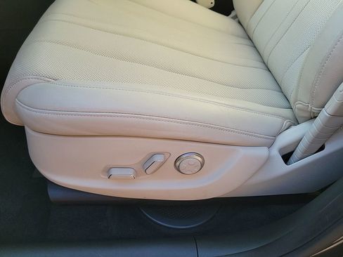 Used 2025 Genesis GV80 2.5T Advanced image 34