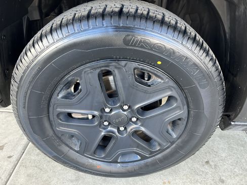 Used 2017 Jeep Renegade Trailhawk image 14